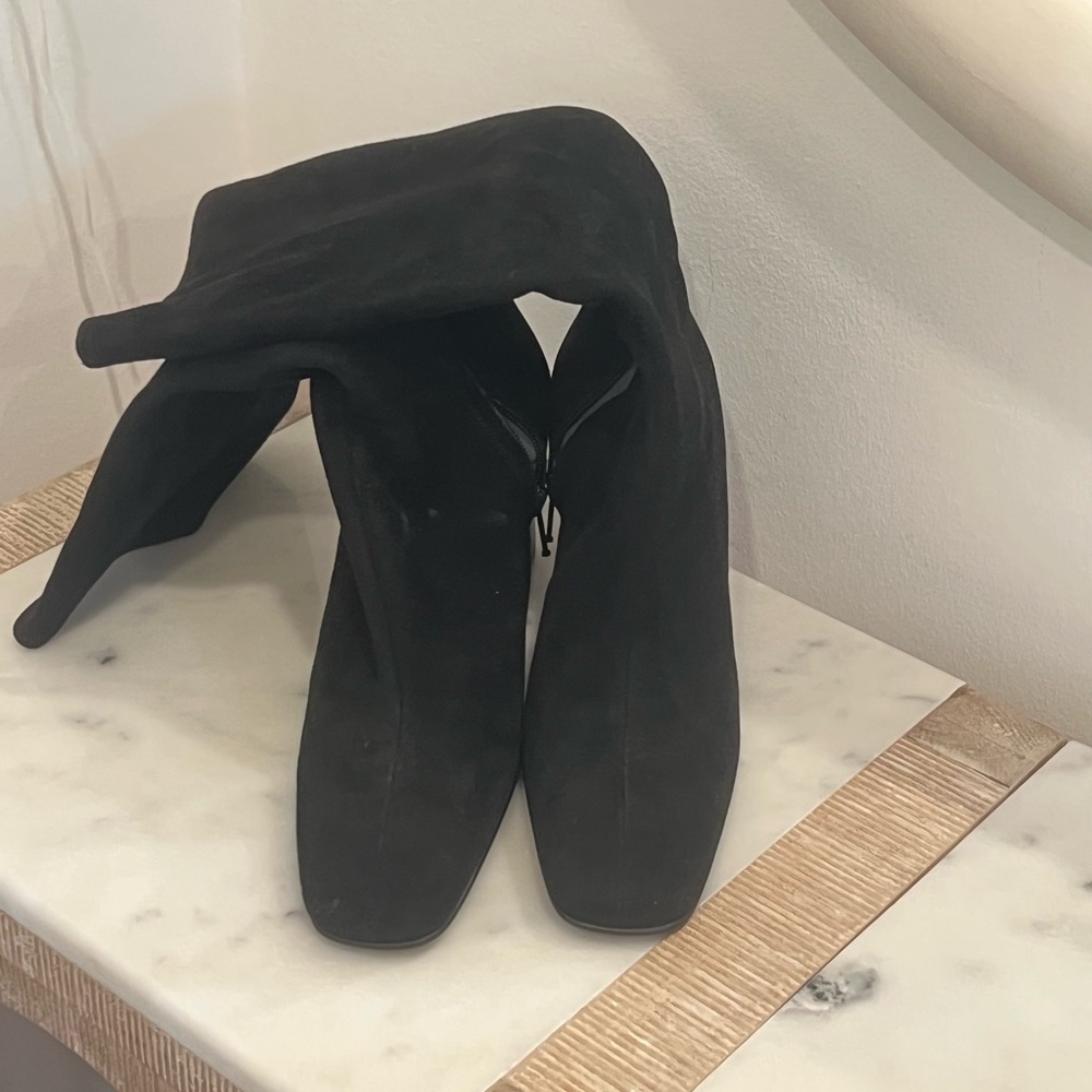 Anne Klein Black Heeled Boots
